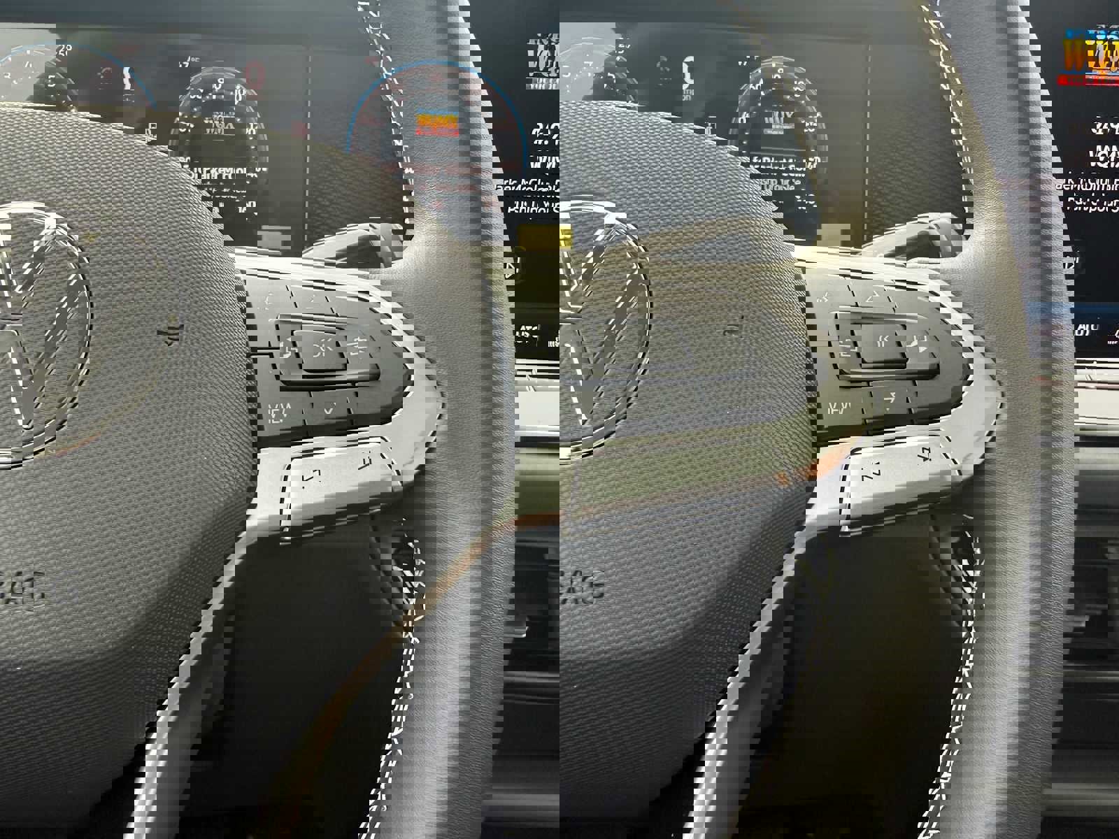 New 2026 Volkswagen Tiguan SE image 10