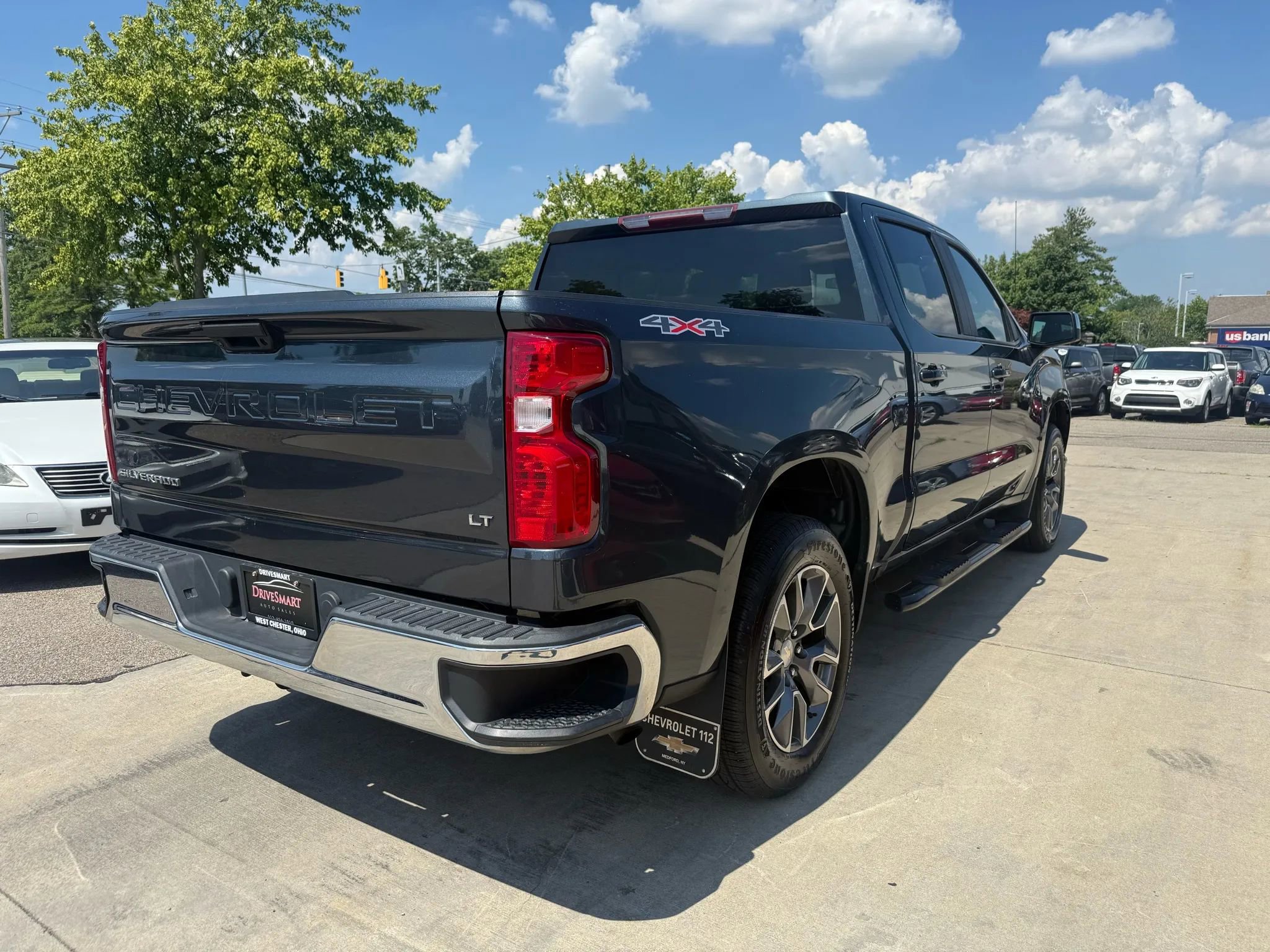 Used 2020 Chevrolet Silverado 1500 LT image 3
