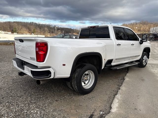 Used 2024 Chevrolet Silverado 3500 High Country w/ High Country Premium Package image 5