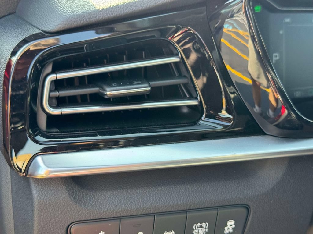 Certified 2022 Kia Niro EX Premium FWD image 18