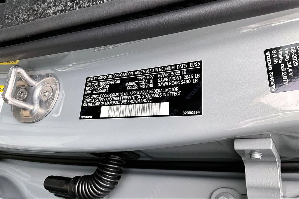 New 2026 Volvo XC40 B5 Ultra w/ Protection Package Premier AWD/4WD image 8