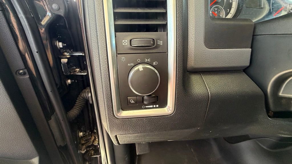 Used 2018 RAM 3500 SLT w/ Snow Chief Group image 60