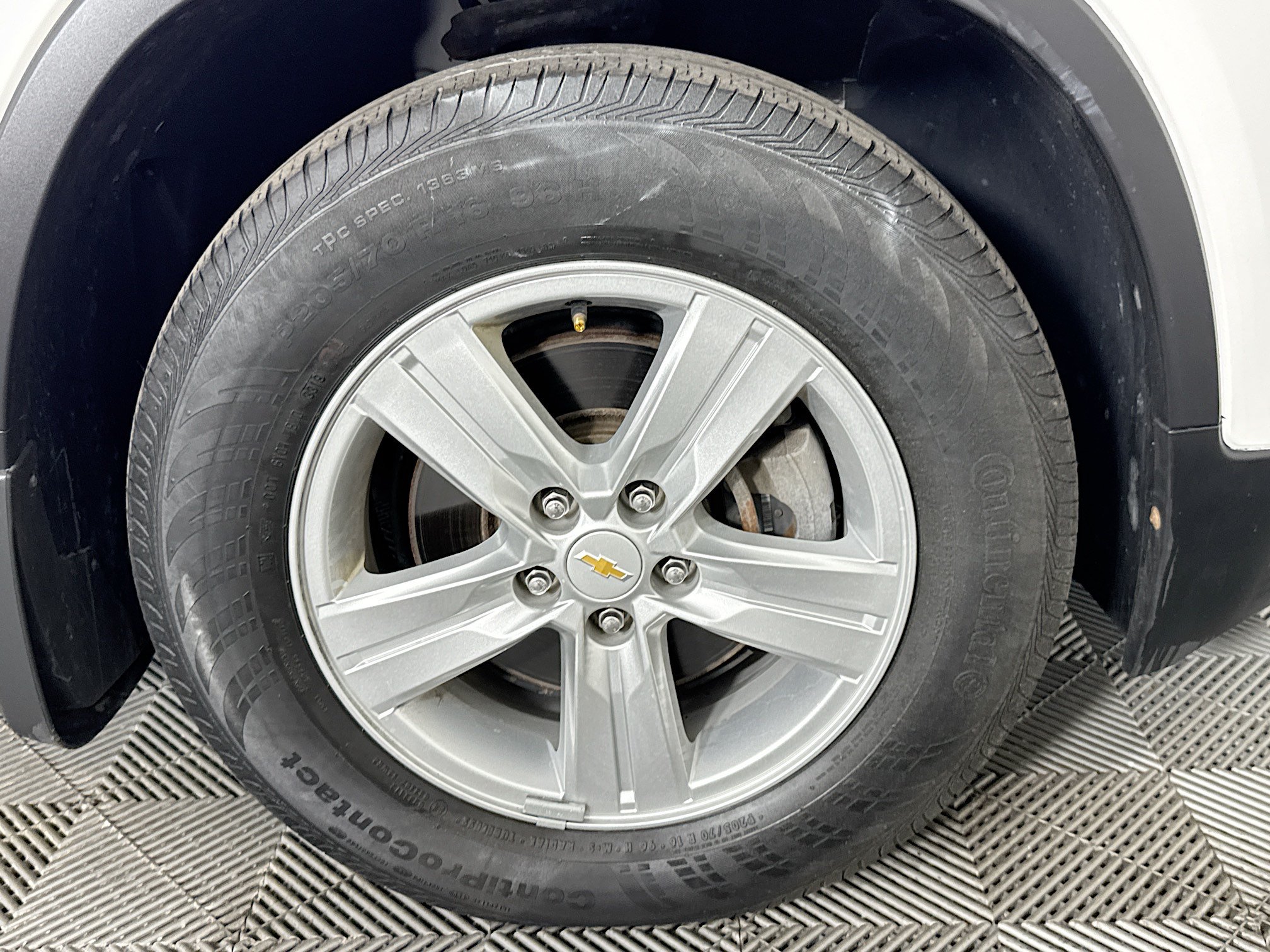 Used 2020 Chevrolet Trax LS w/ Tint and Cruise Package FWD image 29