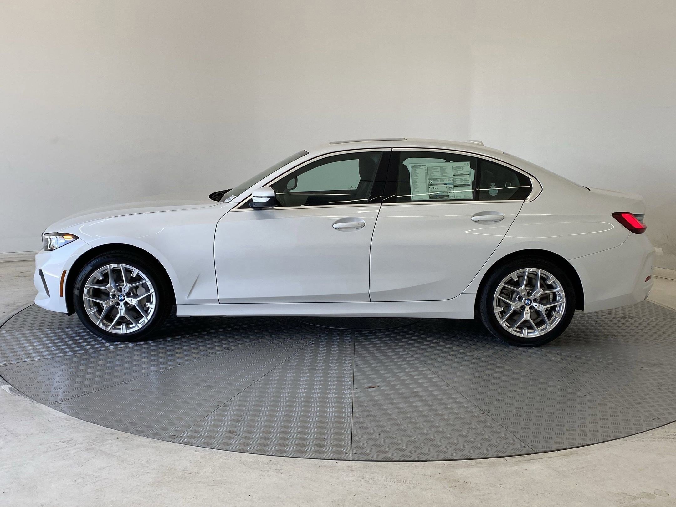 Used 2025 BMW 330i xDrive Sedan w/ Convenience Package image 2