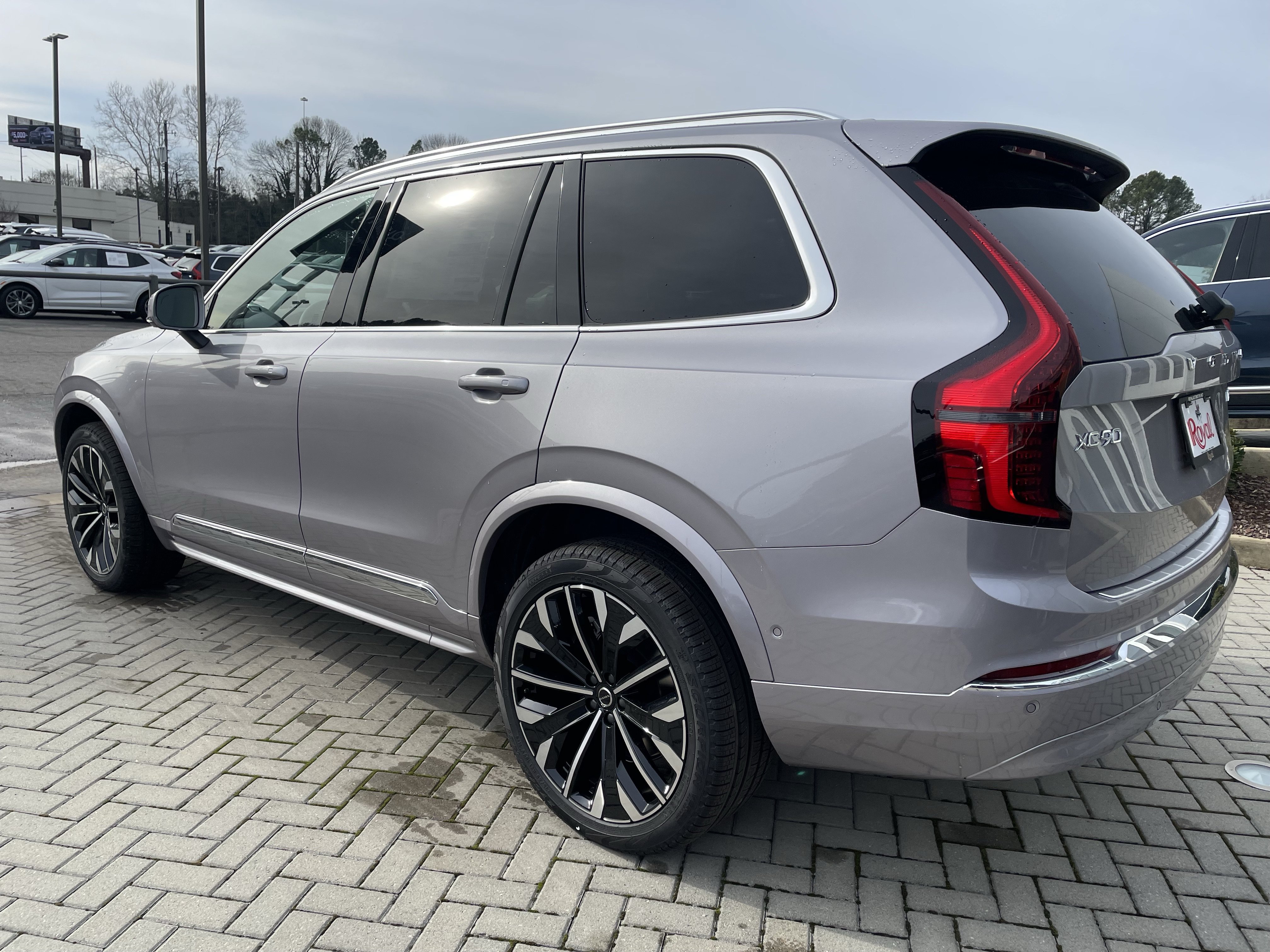 New 2026 Volvo XC90 B6 Plus w/ Protection Package Premier AWD/4WD image 6