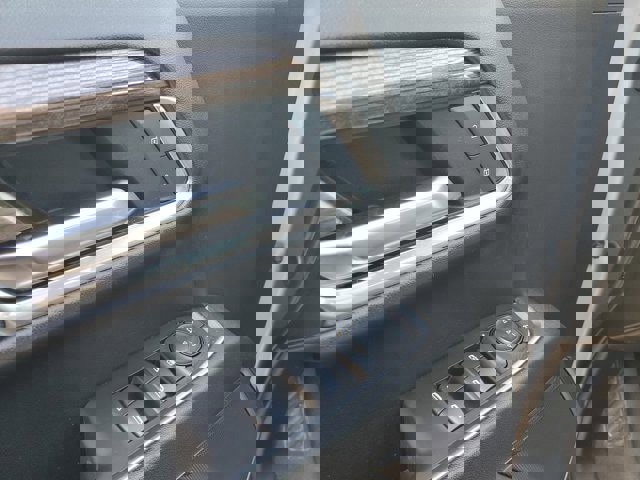 Used 2025 Chevrolet Silverado 1500 LT image 22