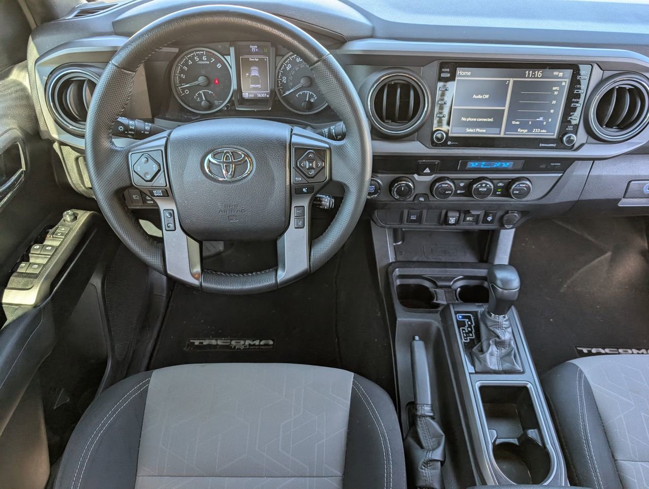 Used 2021 Toyota Tacoma TRD Off-Road image 11