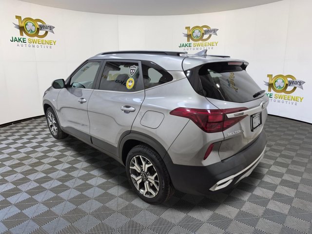 Certified 2021 Kia Seltos EX AWD/4WD image 7