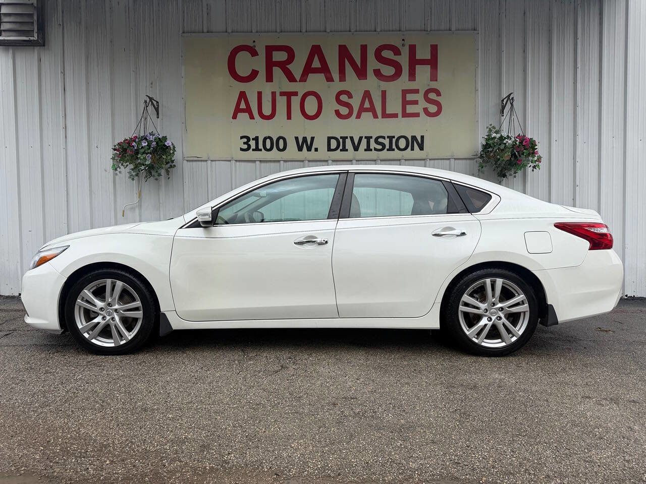 Used 2016 Nissan Altima 3.5 SL FWD image 7
