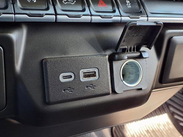 Used 2023 GMC Sierra 1500 Pro w/ Graphite Edition AWD/4WD image 8