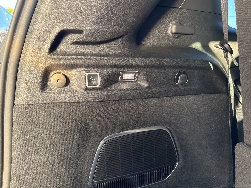 Used 2022 Jeep Grand Cherokee L Overland image 38