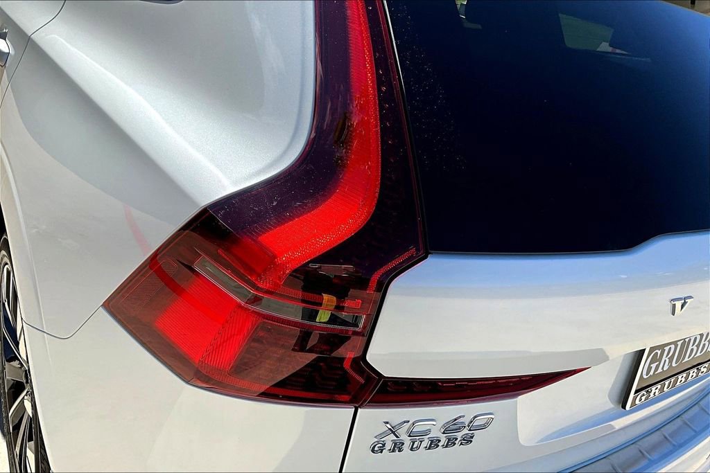 Used 2026 Volvo XC60 B5 Plus w/ Protection Package Premier image 40