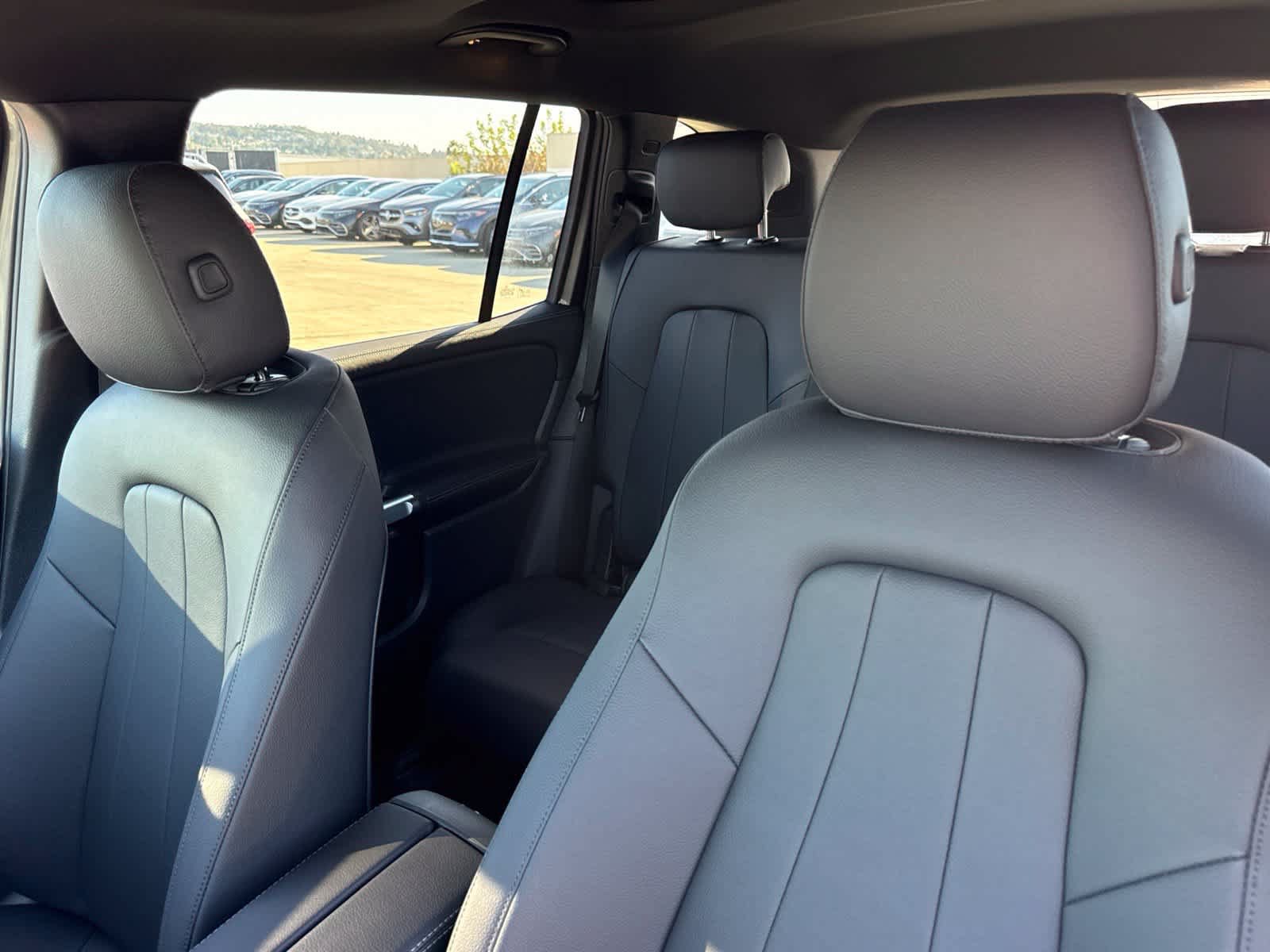 New 2026 Mercedes-Benz GLB 250 4MATIC image 19