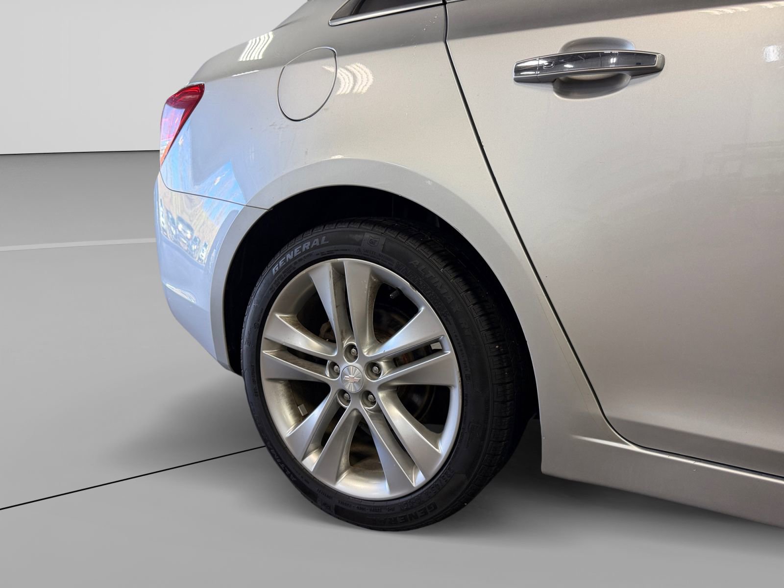 Used 2013 Chevrolet Cruze LTZ w/ Enhanced Safety Package FWD image 45