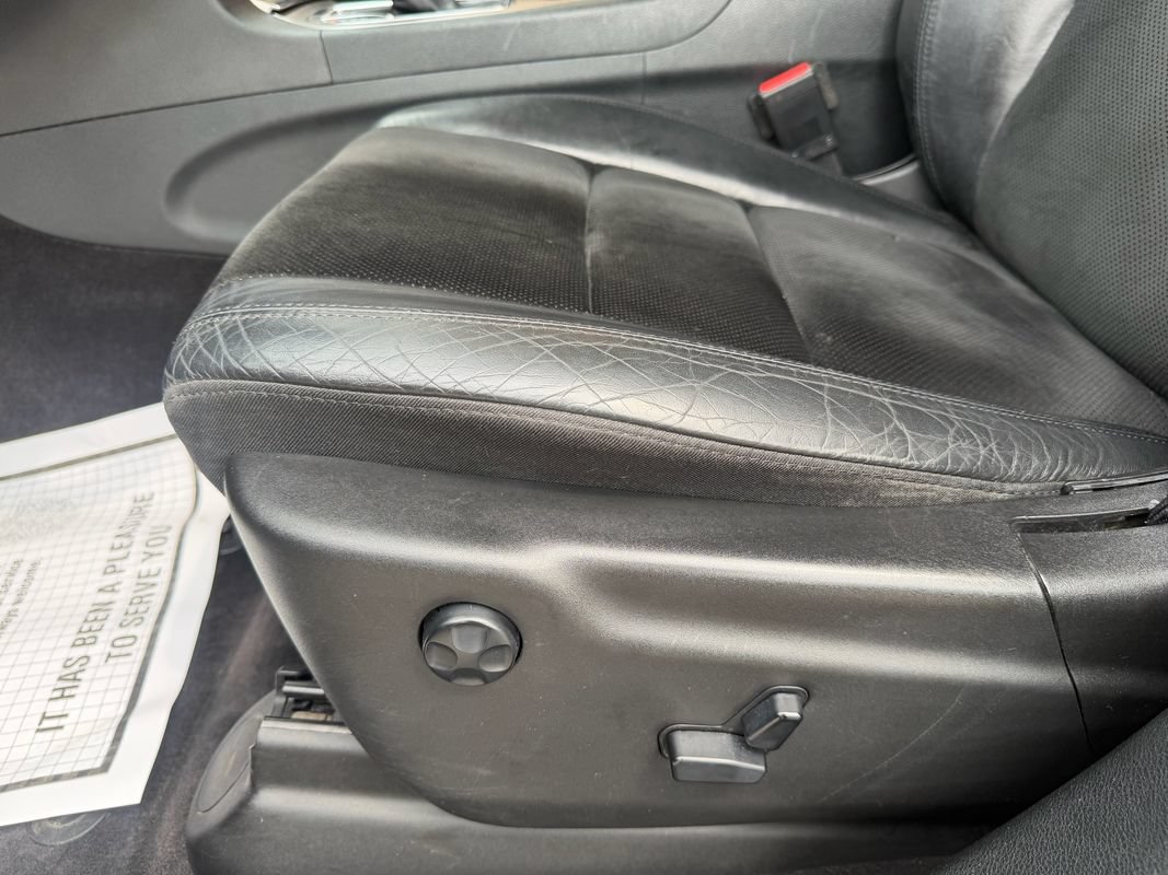 Used 2018 Jeep Grand Cherokee Altitude RWD image 12