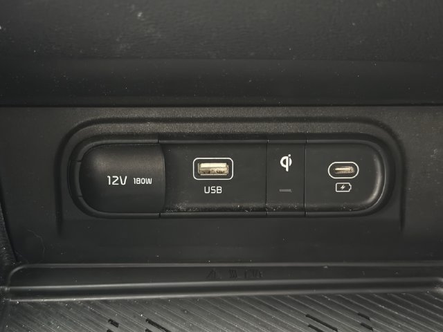 Used 2025 Kia Sportage SX FWD image 23