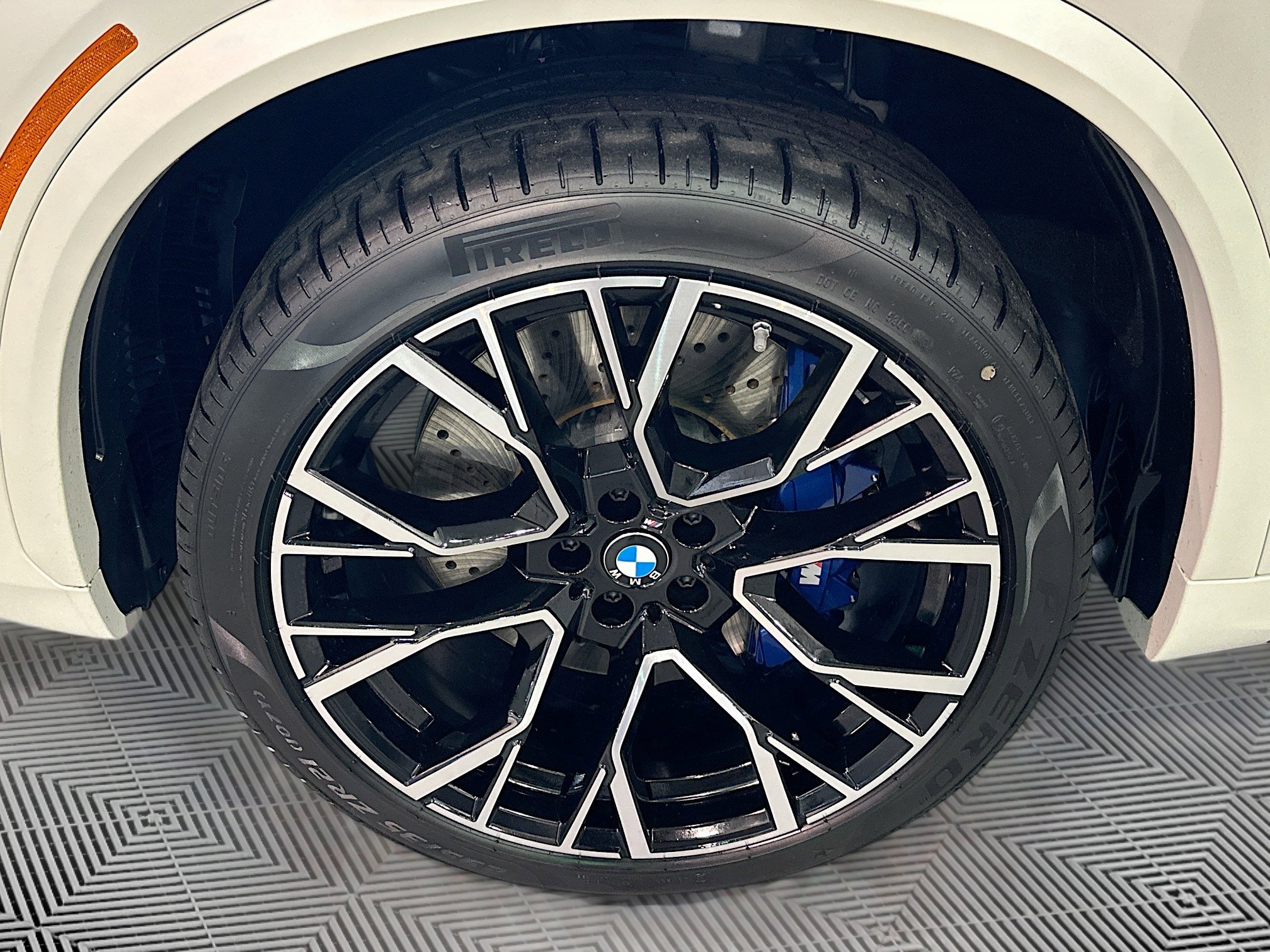 New 2026 BMW X5 M Competition w/ Executive Package image 25