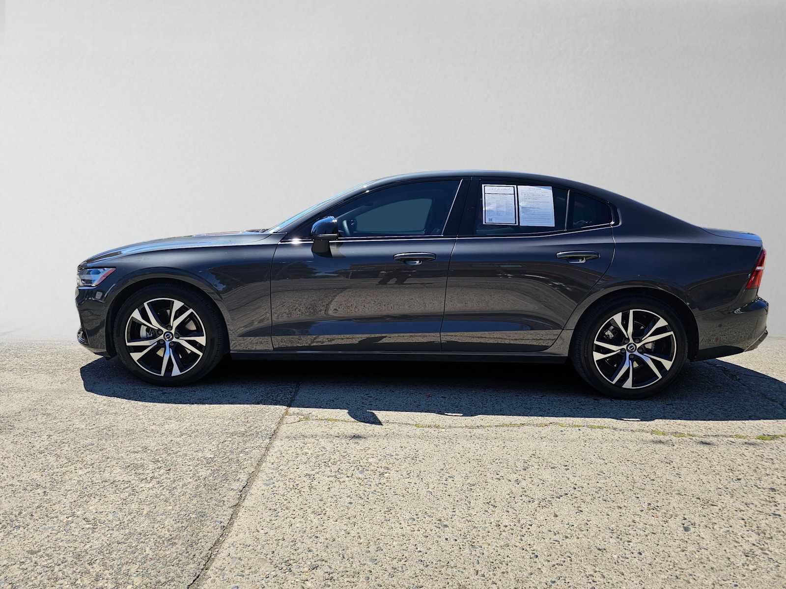 Certified 2024 Volvo S60 B5 Plus AWD/4WD image 6