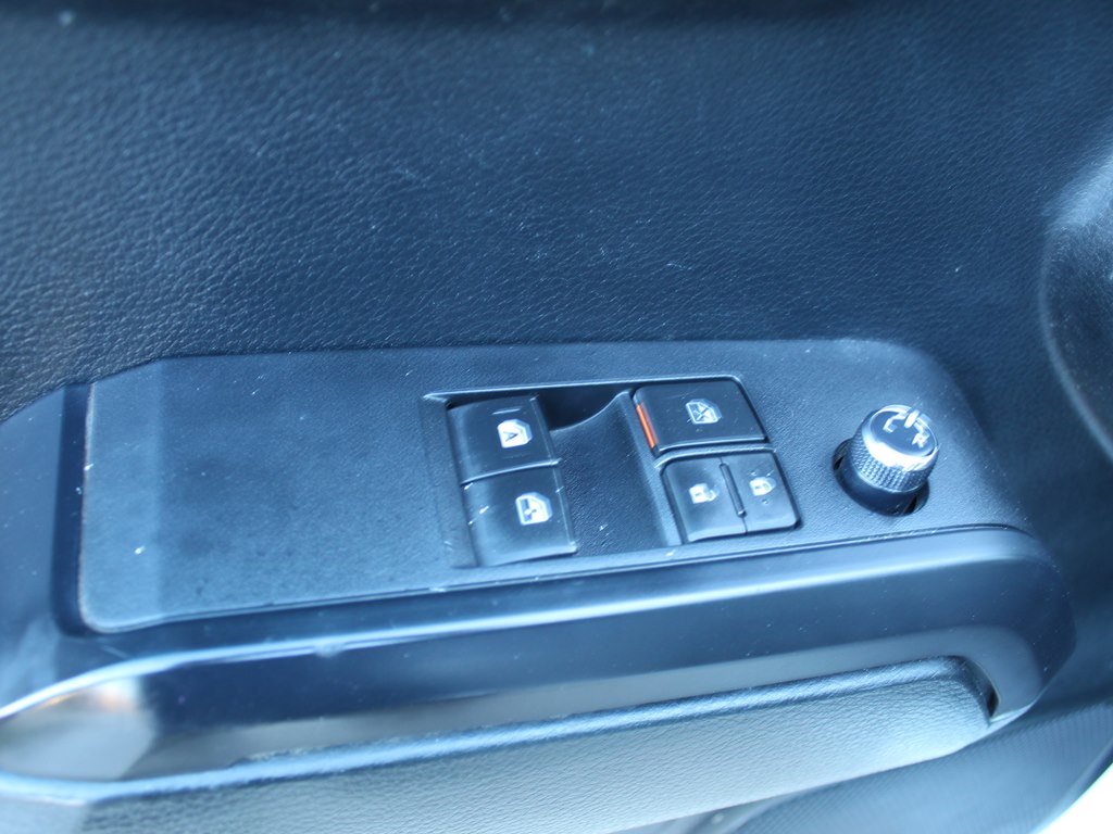 Used 2016 Toyota Tacoma SR image 14