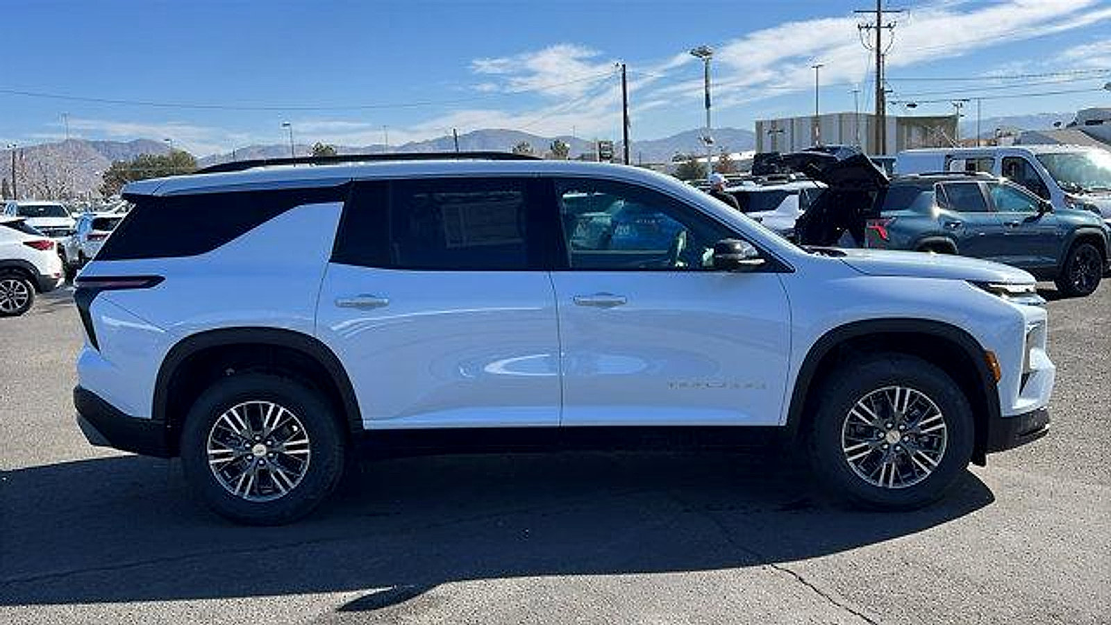 New 2026 Chevrolet Traverse LT w/ Driver Confidence Package image 4