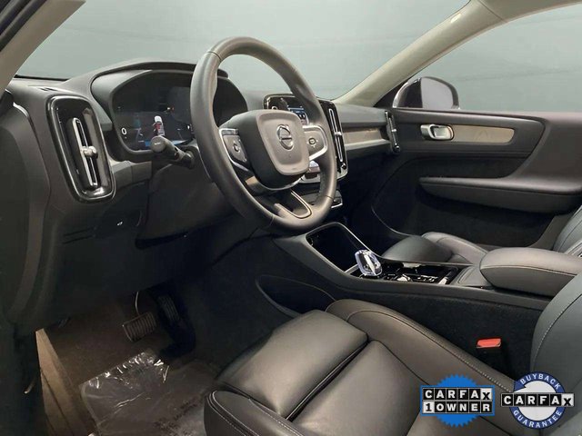 Used 2025 Volvo XC40 B5 Plus image 65