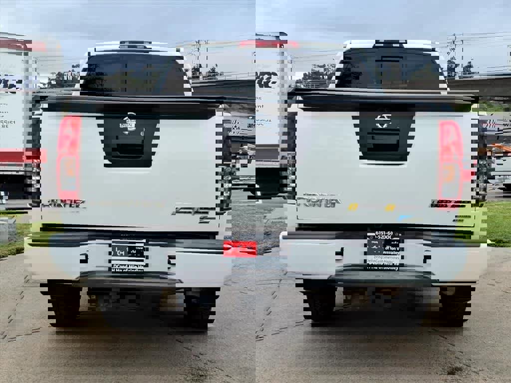 Used 2019 Nissan Frontier Desert Runner image 5
