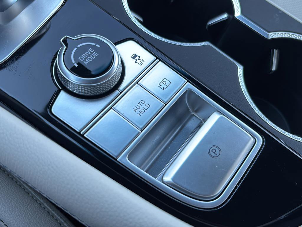 Certified 2026 Genesis G70 2.5T image 30