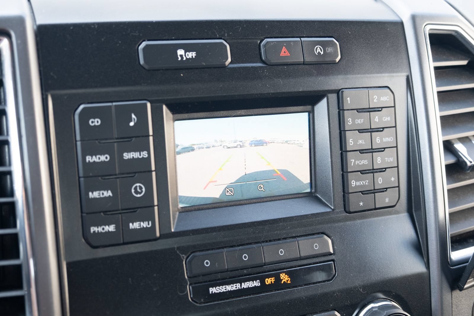 Used 2016 Ford F150 XLT AWD/4WD image 4