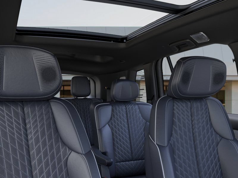 New 2026 Cadillac Vistiq Premium Luxury AWD/4WD image 24