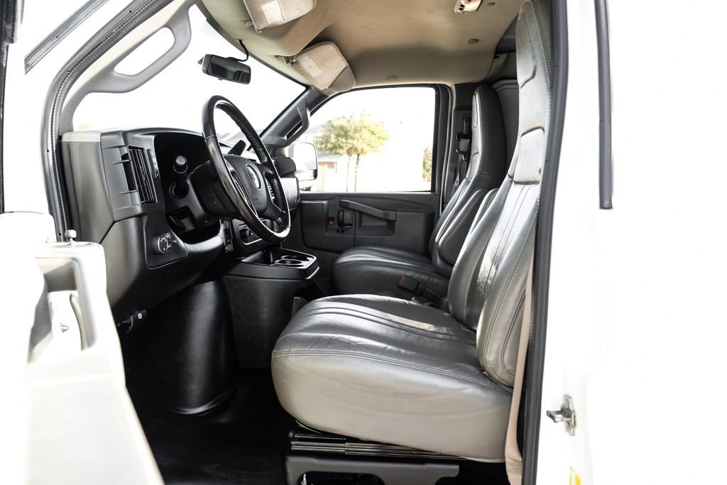 Used 2022 Chevrolet Express 2500 Extended w/ Driver Convenience Package image 3