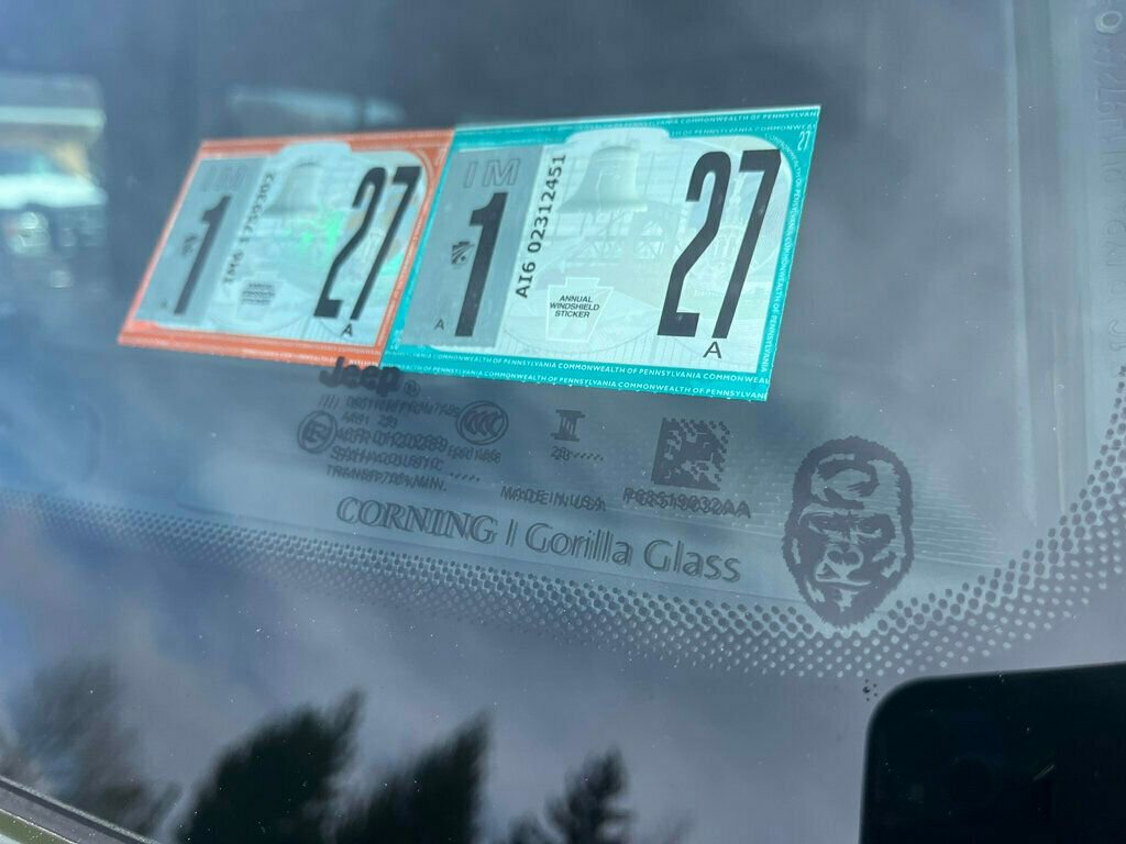 Used 2024 Jeep Wrangler Unlimited Sahara w/ Dual Top Group image 10