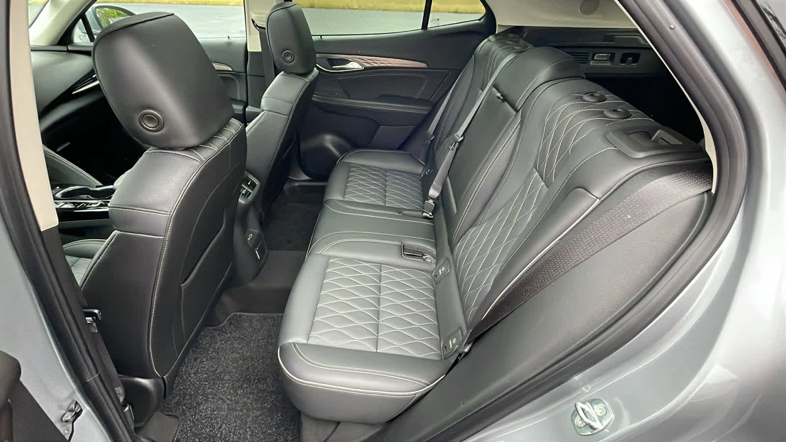 Certified 2023 Buick Envision Avenir image 23