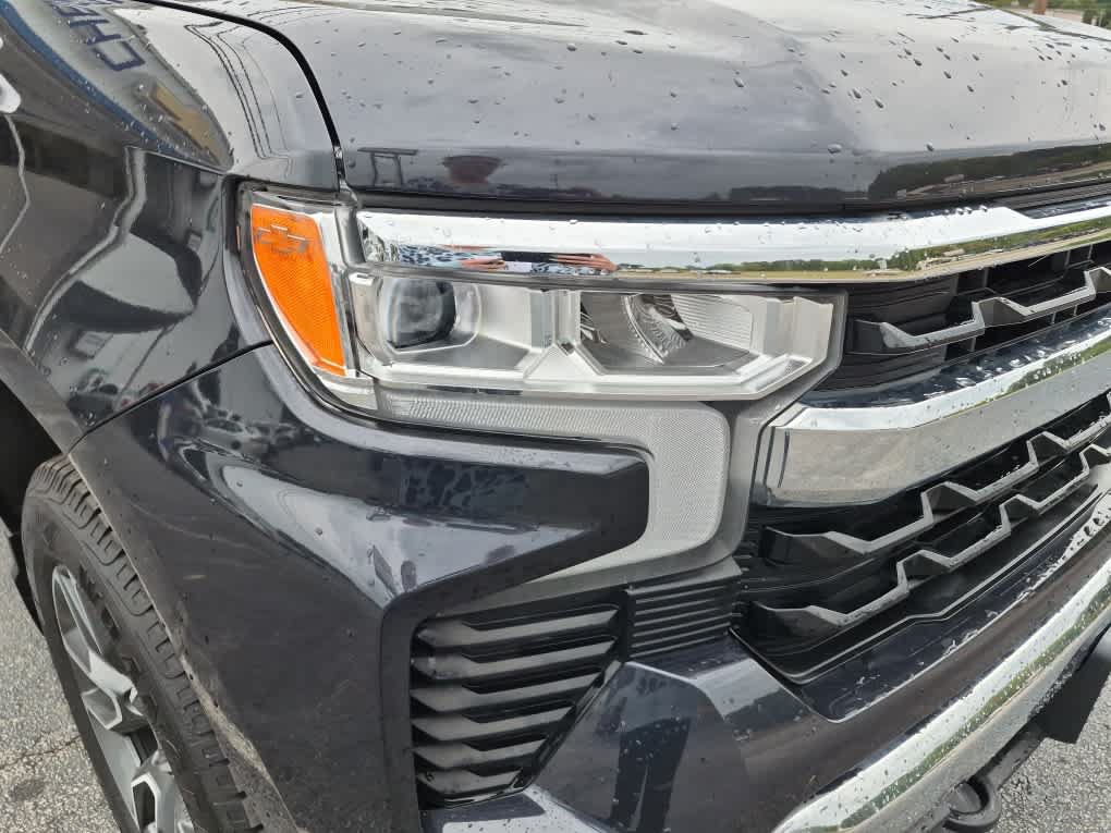 Used 2024 Chevrolet Silverado 1500 LT AWD/4WD image 19