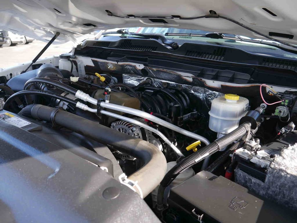 Used 2018 RAM 3500 Tradesman w/ Chrome Appearance Group image 16