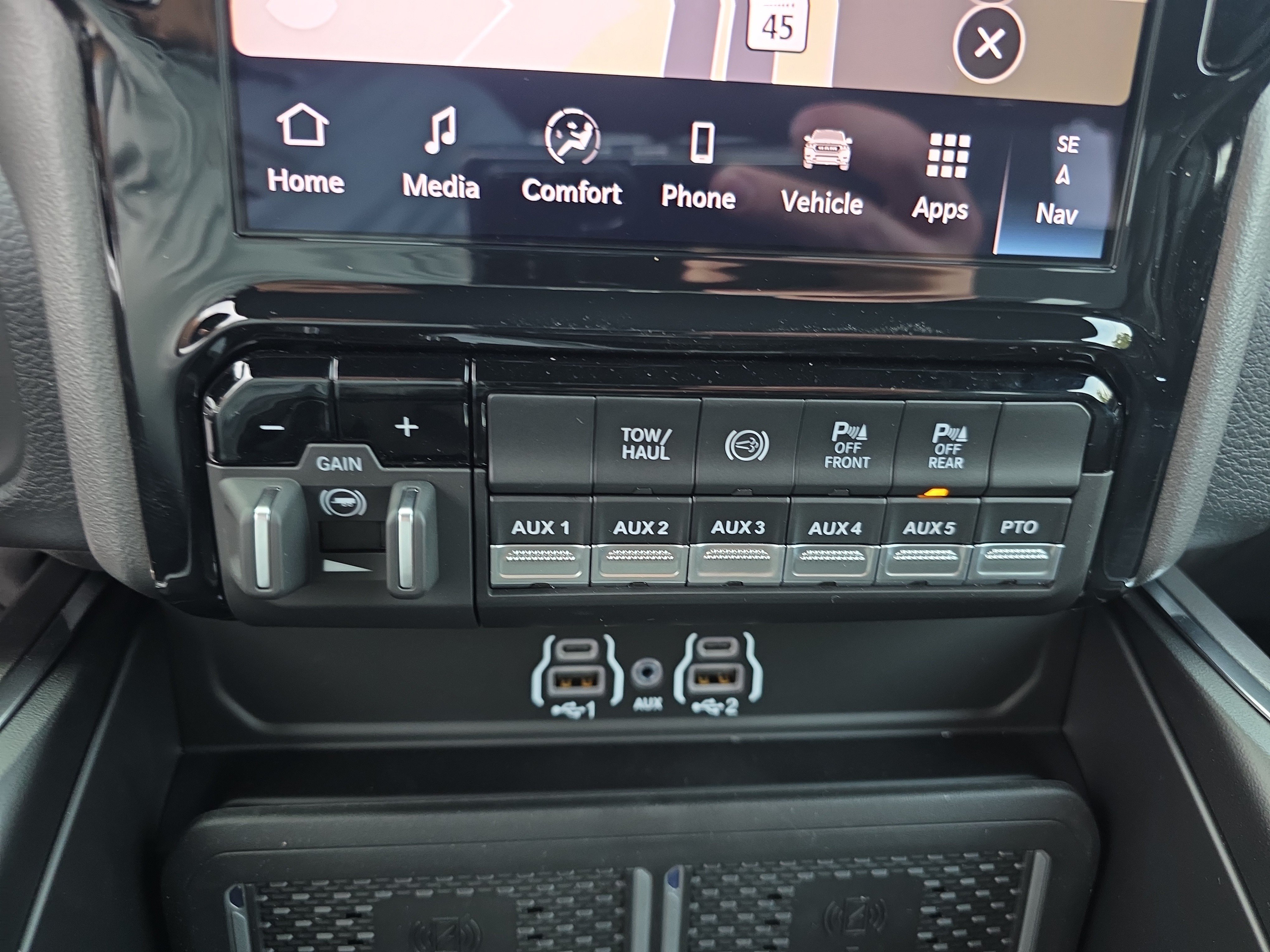 New 2027 RAM 3500 4x4 Crew Cab DRW image 6