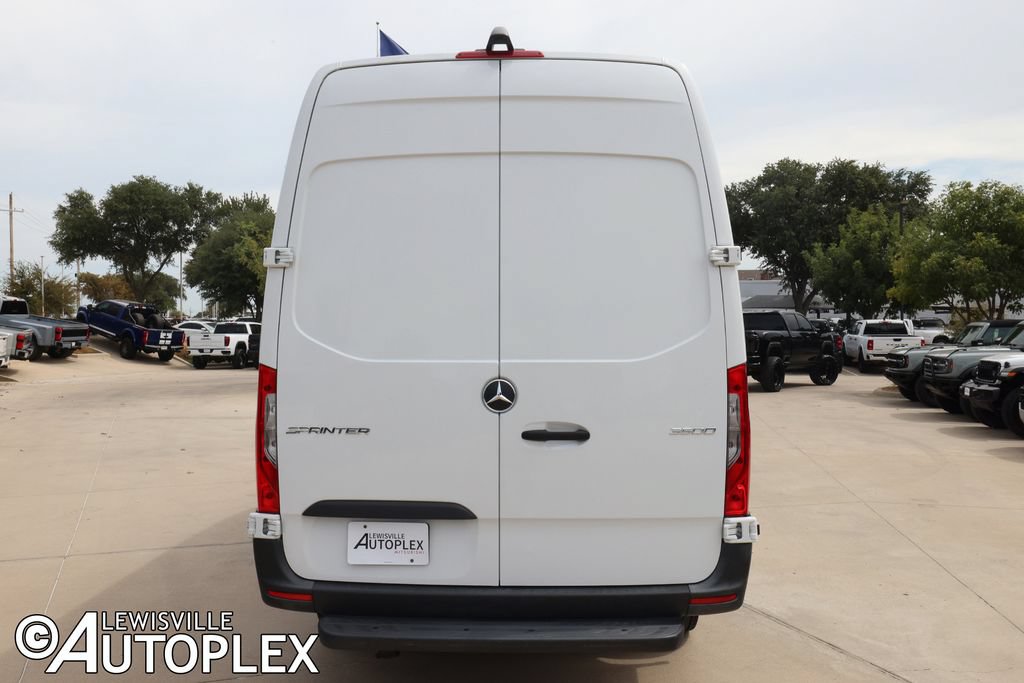Used 2022 Mercedes-Benz Sprinter 3500 image 6