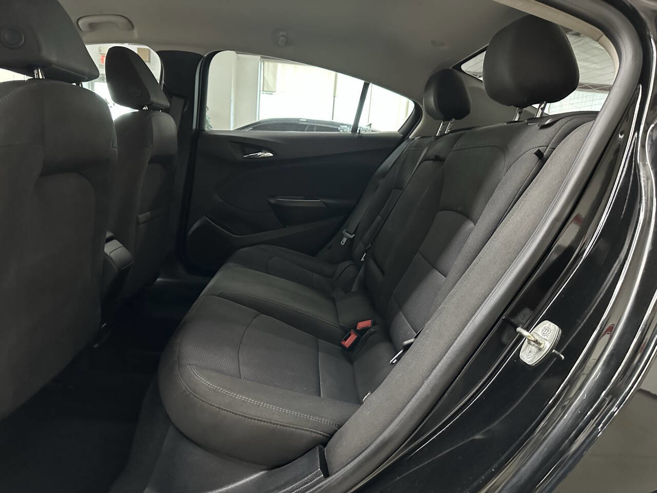 Used 2018 Chevrolet Cruze LT w/ Convenience Package image 13