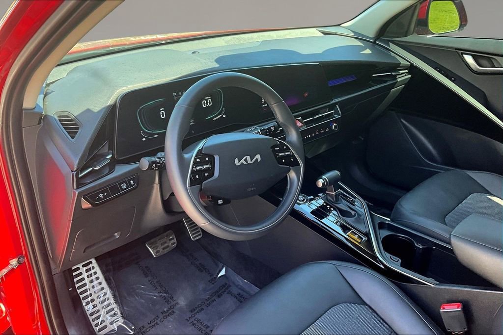 Certified 2024 Kia Niro EX Touring FWD image 16