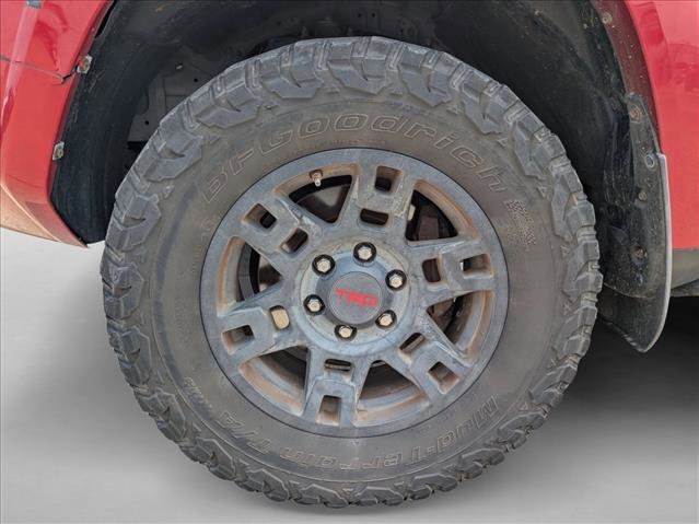 Used 2019 Toyota 4Runner TRD Off-Road Premium AWD/4WD image 19