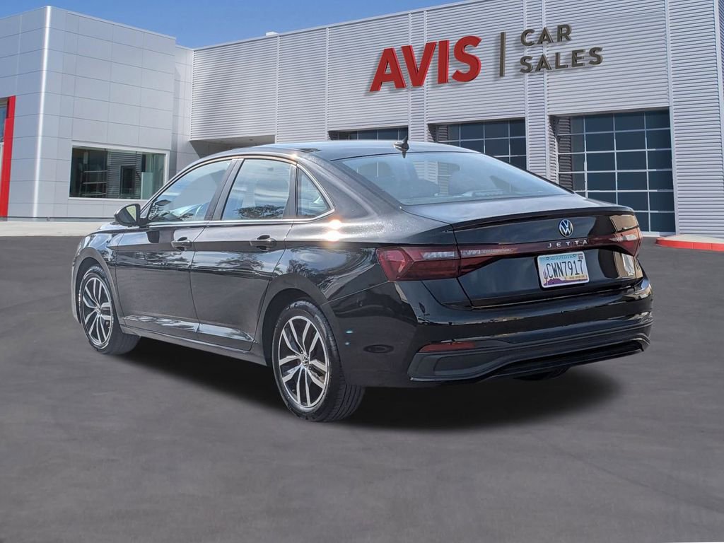 Used 2025 Volkswagen Jetta SE image 9