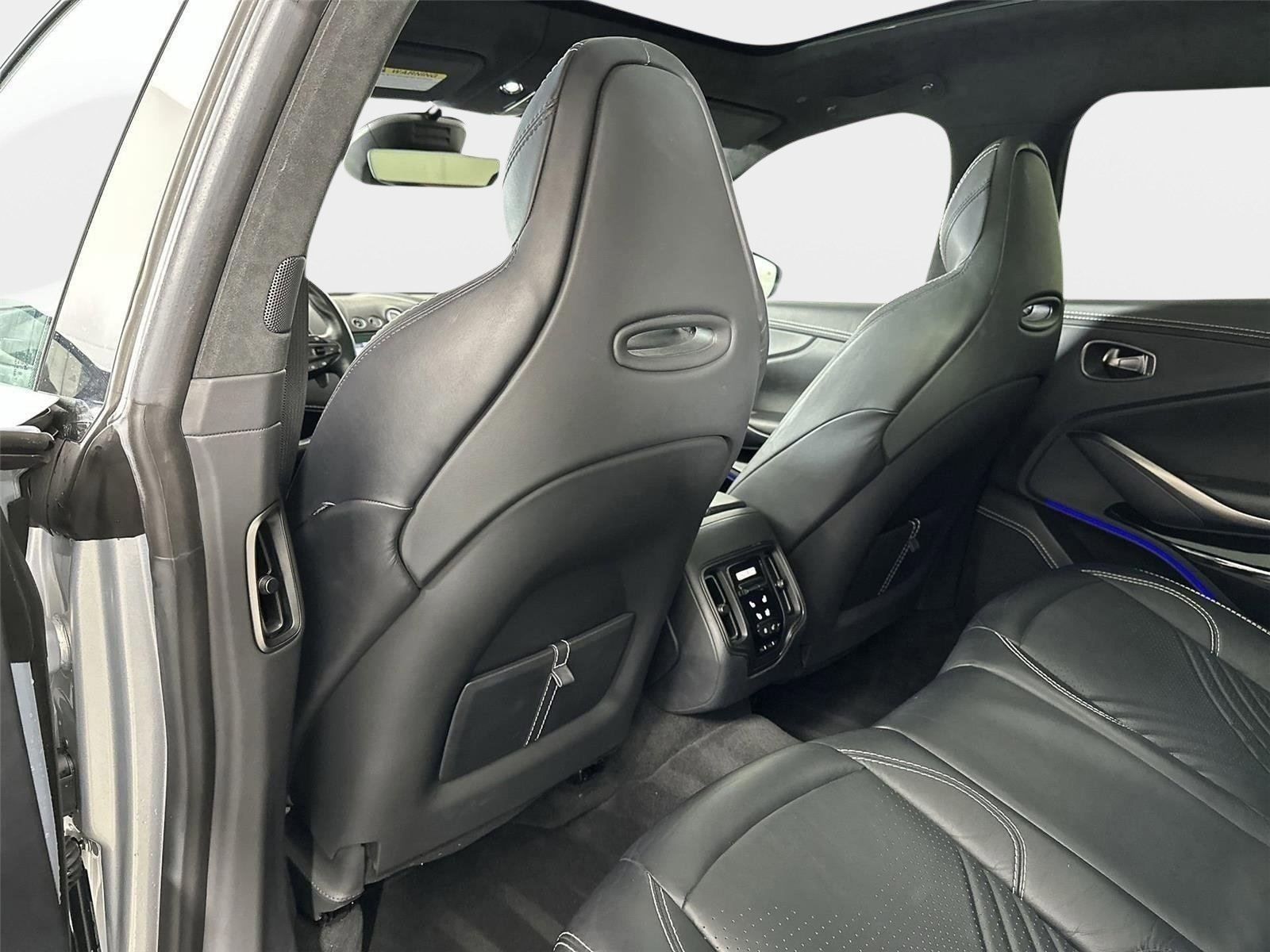Used 2023 Aston Martin DBX AWD/4WD image 24