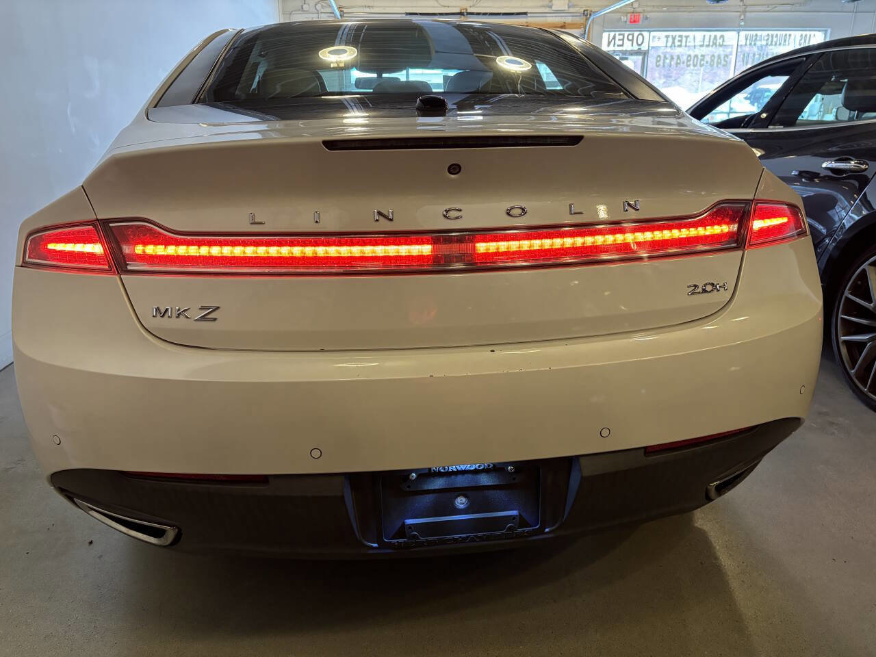 Used 2015 Lincoln MKZ Hybrid w/ Equipment Group 202A Reserve image 18