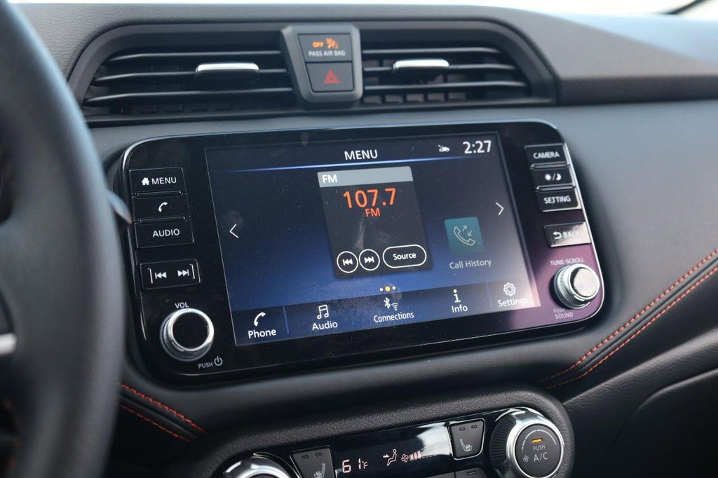 New 2025 Nissan Versa SR w/ Trunk Package image 11