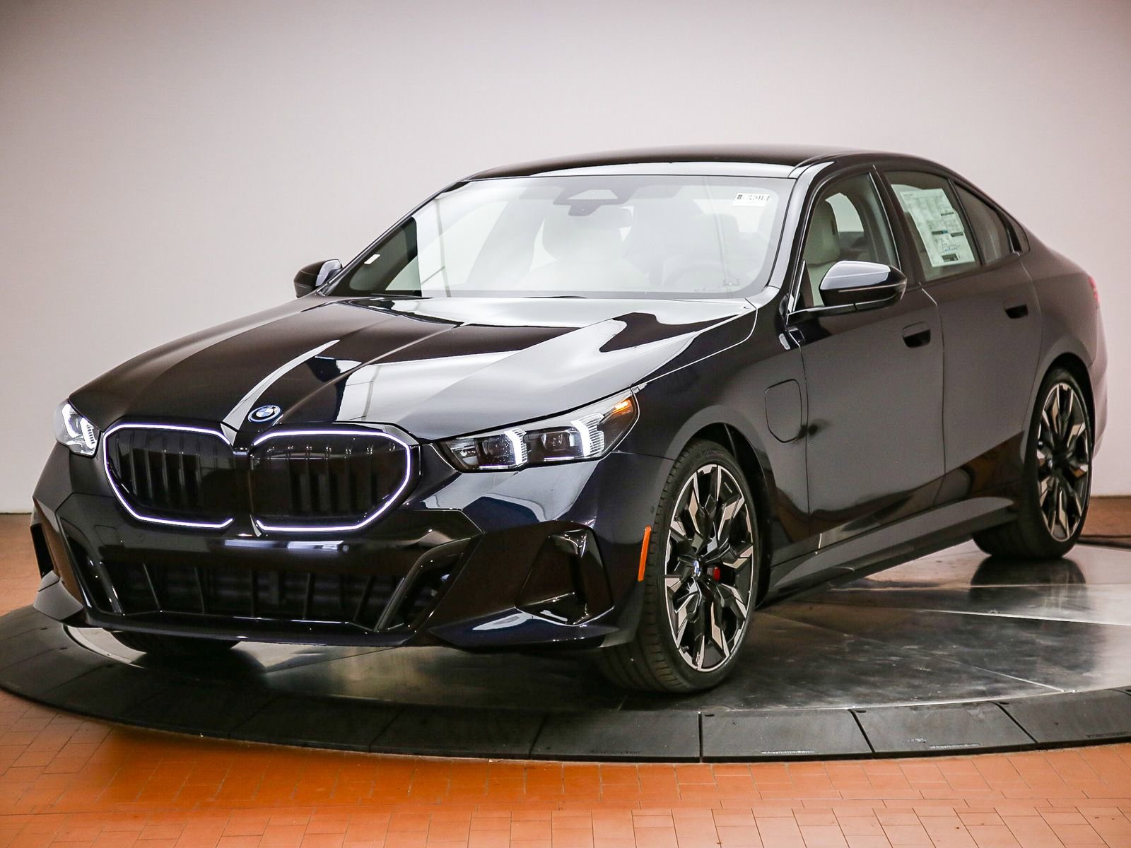 New 2027 BMW 550e xDrive AWD/4WD image 2