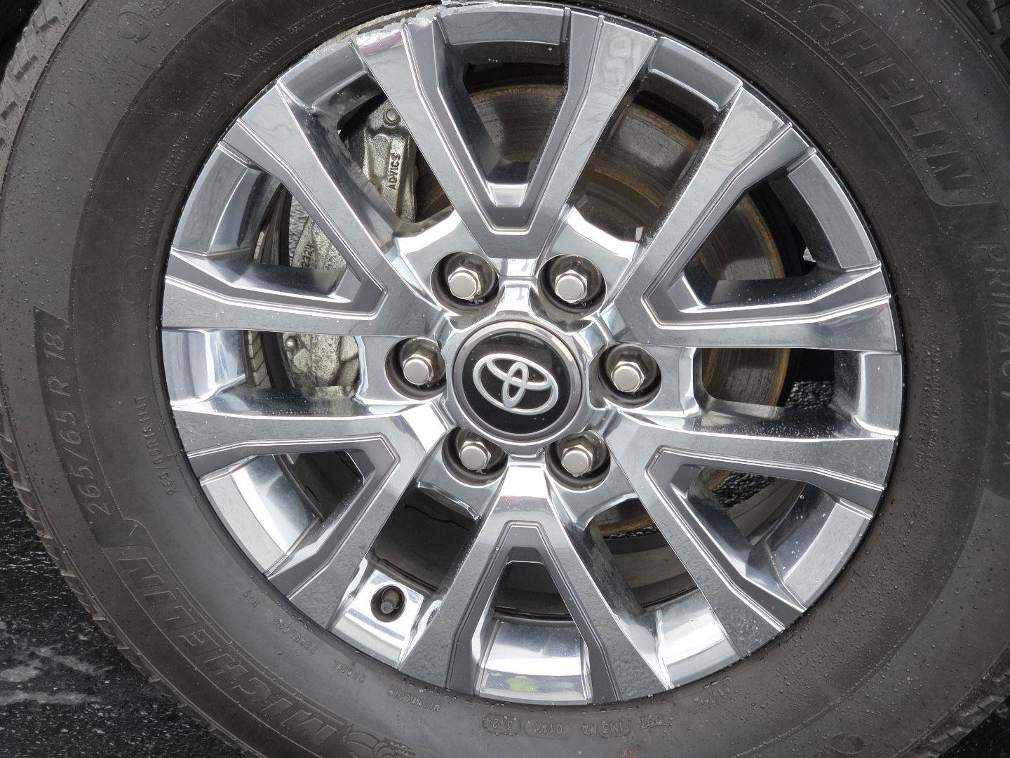 Used 2024 Toyota Tacoma Limited w/ Limited Package (LT) AWD/4WD image 10