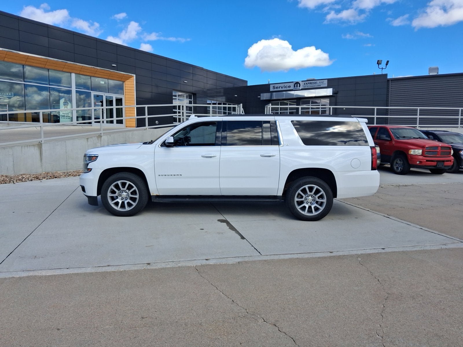 Used 2017 Chevrolet Suburban LT AWD/4WD image 2
