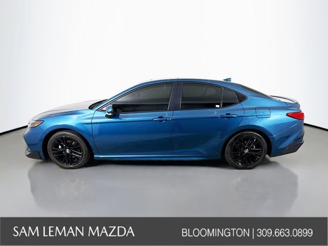 Used 2025 Toyota Camry SE w/ Convenience Package FWD image 4
