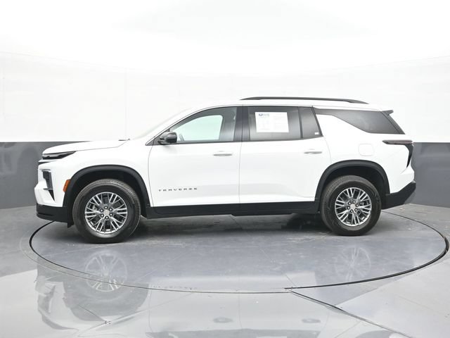 Used 2025 Chevrolet Traverse LT w/ Driver Confidence Package AWD/4WD image 8