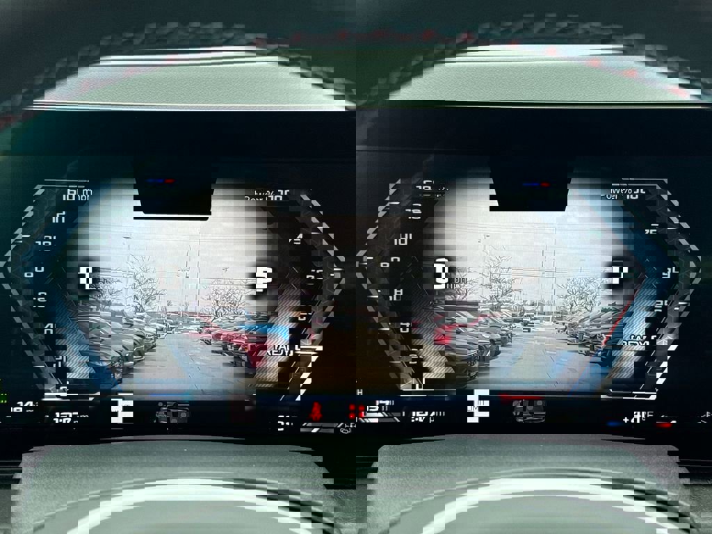 Used 2025 BMW X7 M60i image 45