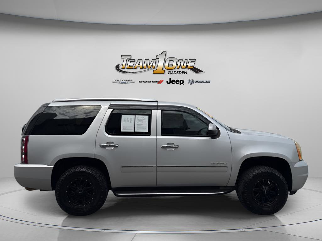 Used 2010 GMC Yukon Denali RWD image 9